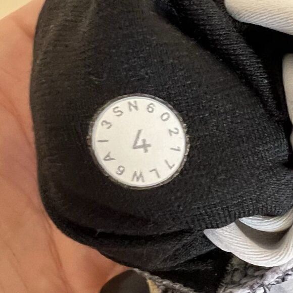 Lululemon Wunder Under Black & White Crop High-Rise Leggings - Picture 8 of 8